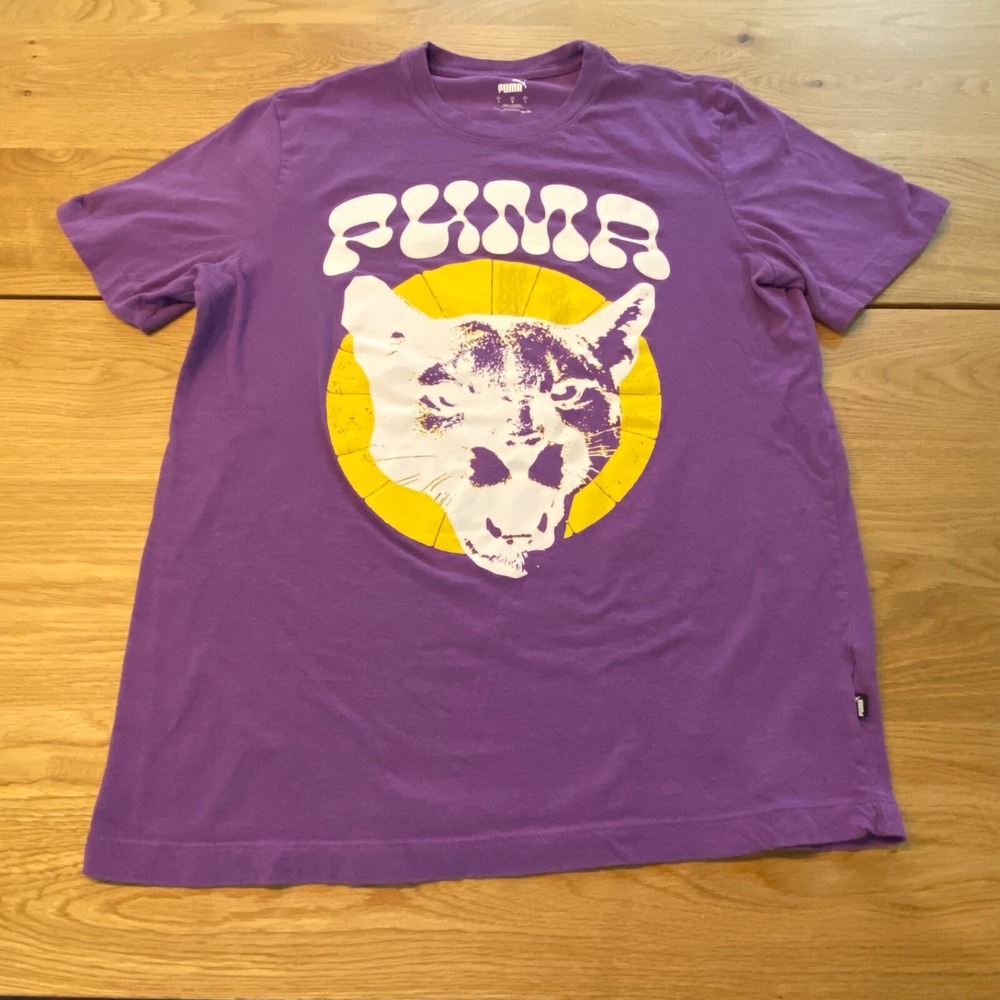 PUMA Men's Purple Halo Retro Cat Graphic‎ Short Sleeve Tee Shirt - Size Large